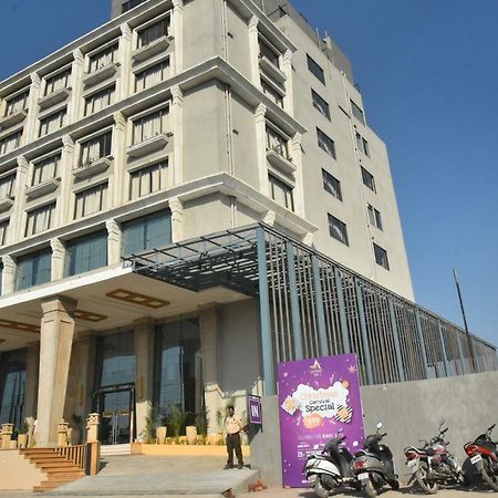 Hotel Accord Premier Raigarh Exteriör bild