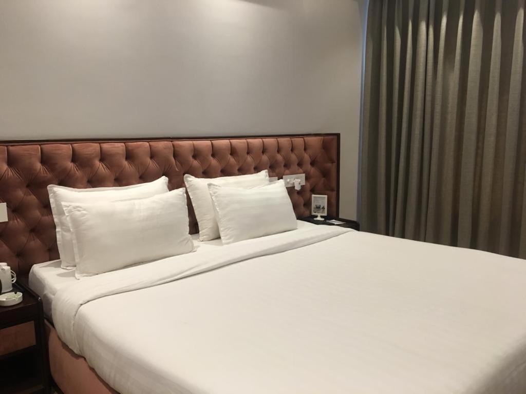 Hotel Accord Premier Raigarh Exteriör bild