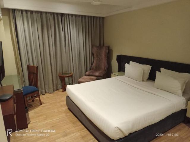 Hotel Accord Premier Raigarh Exteriör bild