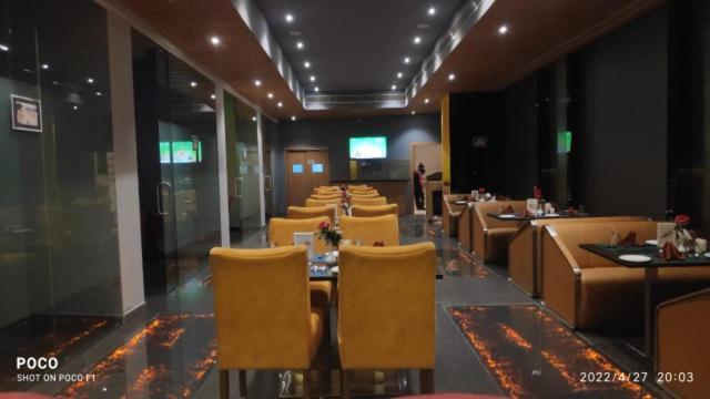 Hotel Accord Premier Raigarh Exteriör bild