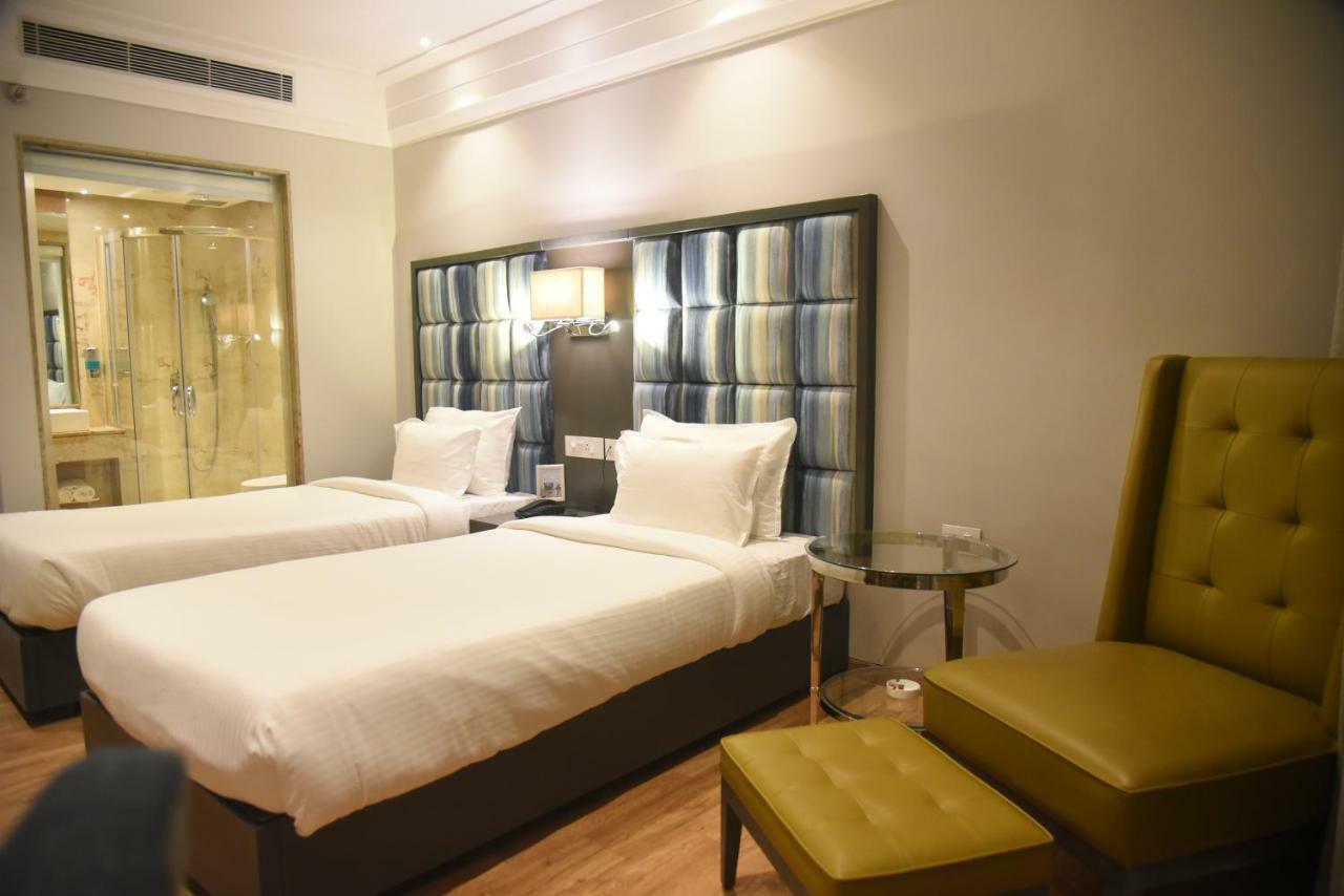 Hotel Accord Premier Raigarh Exteriör bild