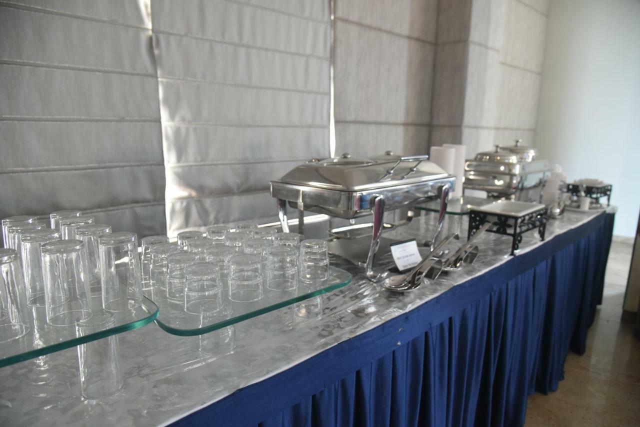 Hotel Accord Premier Raigarh Exteriör bild