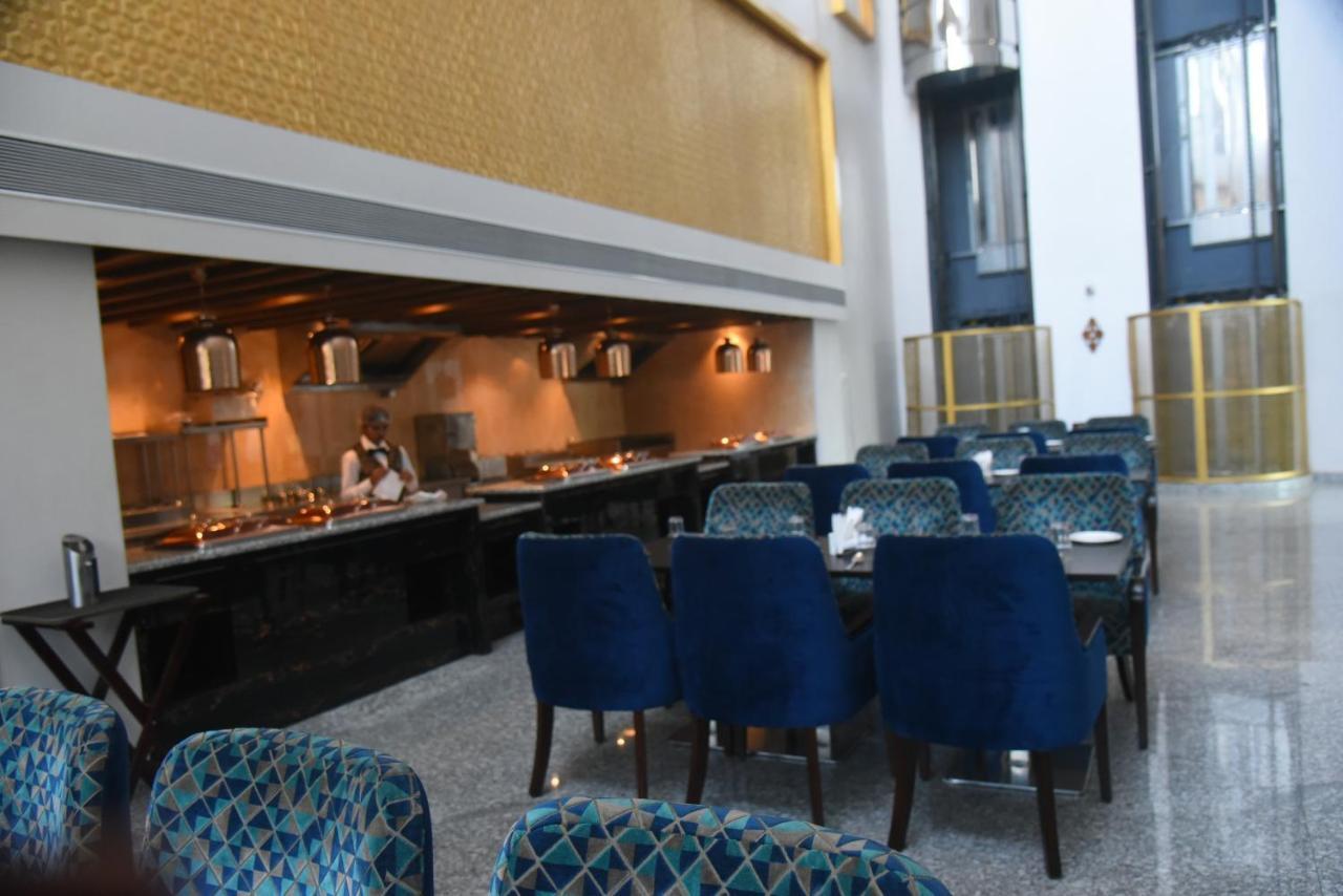Hotel Accord Premier Raigarh Exteriör bild